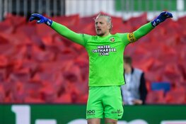 Ajax contracteert Remko Pasveer