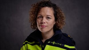 ''Jacht op politieagent na ongeregeldheden in Arnhem onacceptabel''