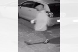 Auto in brand gestoken, wie heeft informatie?