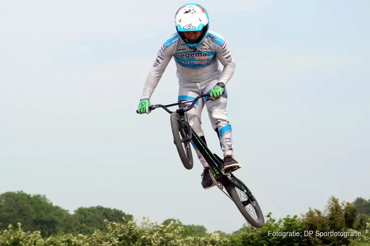 Medaillewinnaars Olympische Spelen in actie in Gelderland tijdens WK BMX