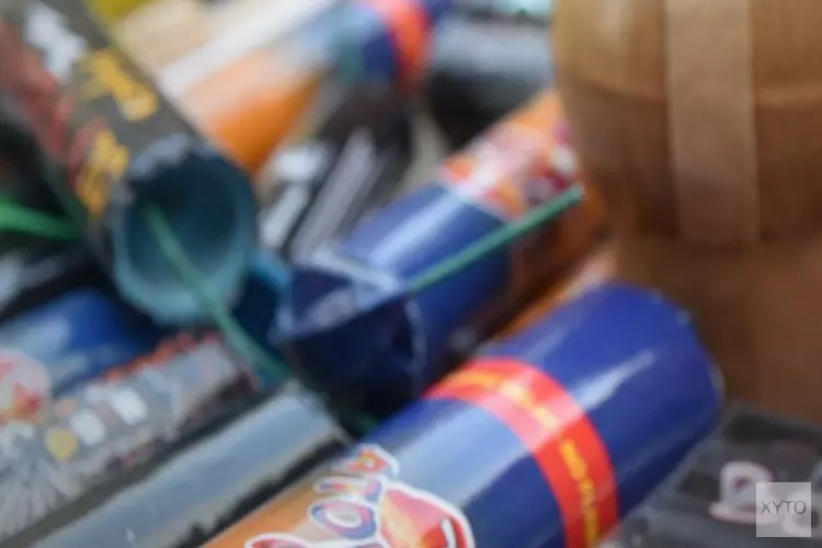 Acht aanhoudingen na afsteken zwaar vuurwerk voor hotel in Duiven