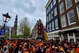 Drukke, maar gezellige Koningsdag in Amsterdam