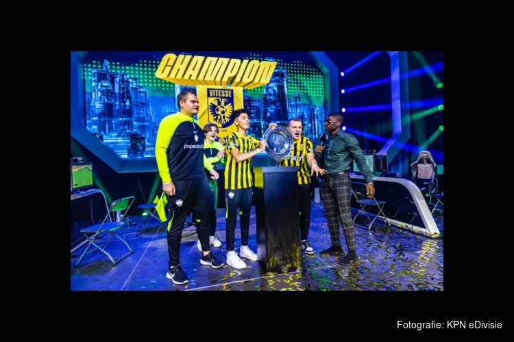 Vitesse prolongeert landstitel in KPN eDivisie