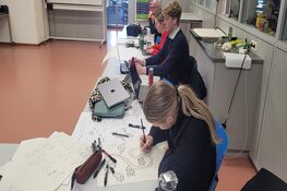 Bunzl Packaton 2024 gewonnen door HASstudenten Judith van Schaik en Emma Janssen met hun verpakkingsconcept voor een reusable maaltijdverpakking.