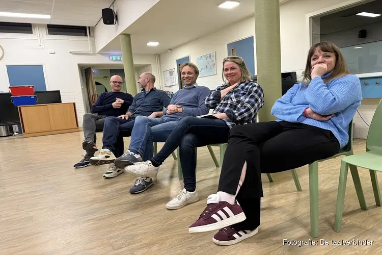 Midzomernacht met Woest: rauw, ontwapenend en verrassend improvisatietheater in Arnhem