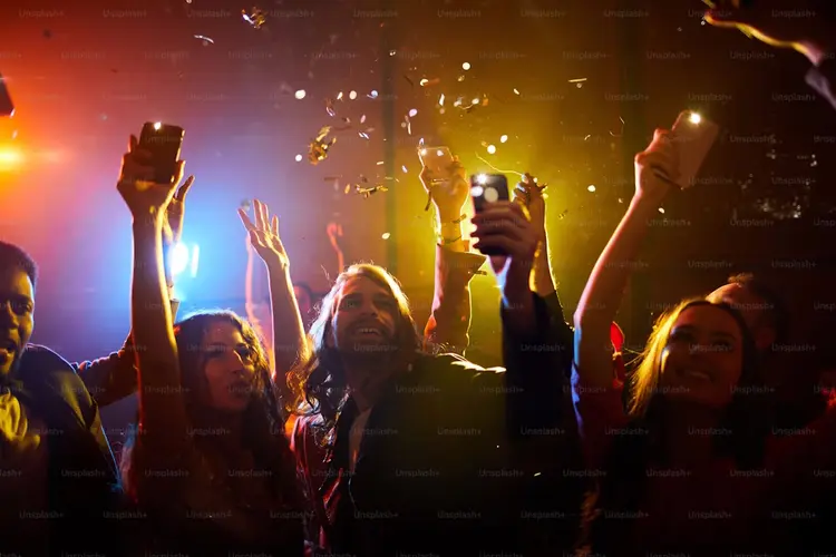 “Arnhemmers ontdekken de kracht van muziek: DJ huren maakt elk feest onvergetelijk”