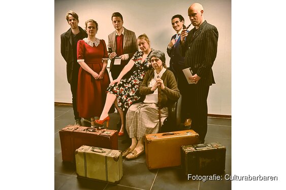 De Culturabarbaren spelen het moordmysterie ‘The Mousetrap’ van Agatha Christie in theater het Hof in Arnhem