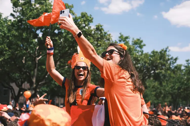 WK 2026: zo maak je je huis en straat in Arnhem helemaal oranje