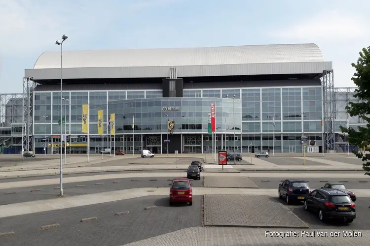 Rode kaart dwarsboomt Vitesse bij seizoensstart tegen RKC Waalwijk