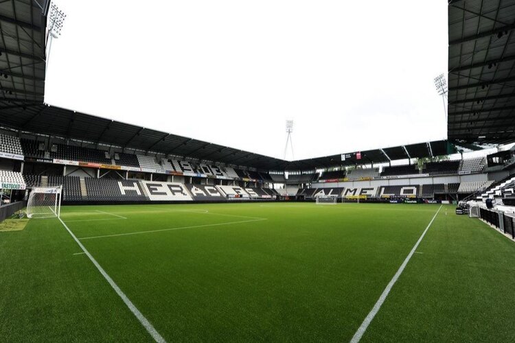 Heracles verstevigt koppositie na zege op Vitesse
